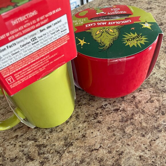 COLLECTIBLE Dr Seuss Grinch Holiday Christmas Mugs! The Grinch Drinkware - Picture 4 of 8
